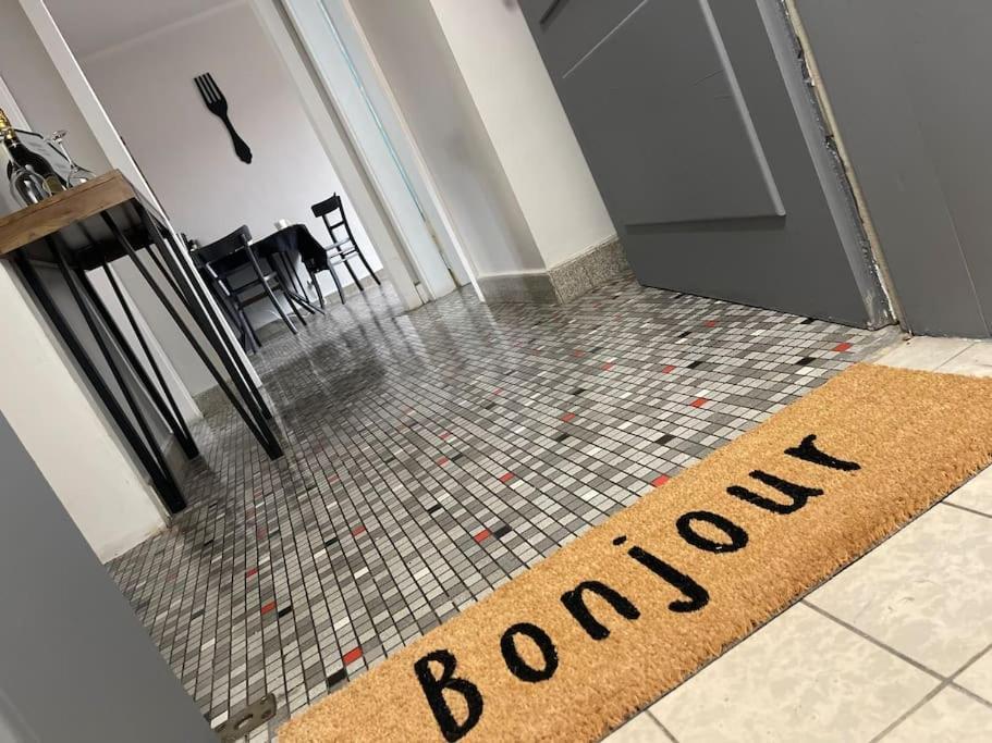 Appartements « La Parenthese » 维桑堡 外观 照片